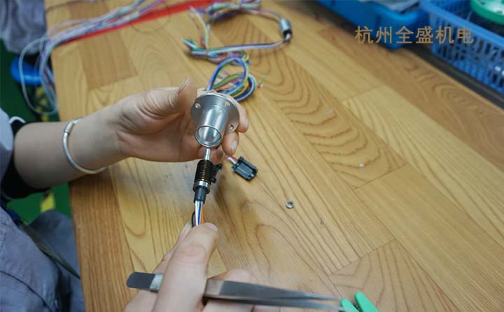 什么是滑環(huán)？導(dǎo)電滑環(huán)分類